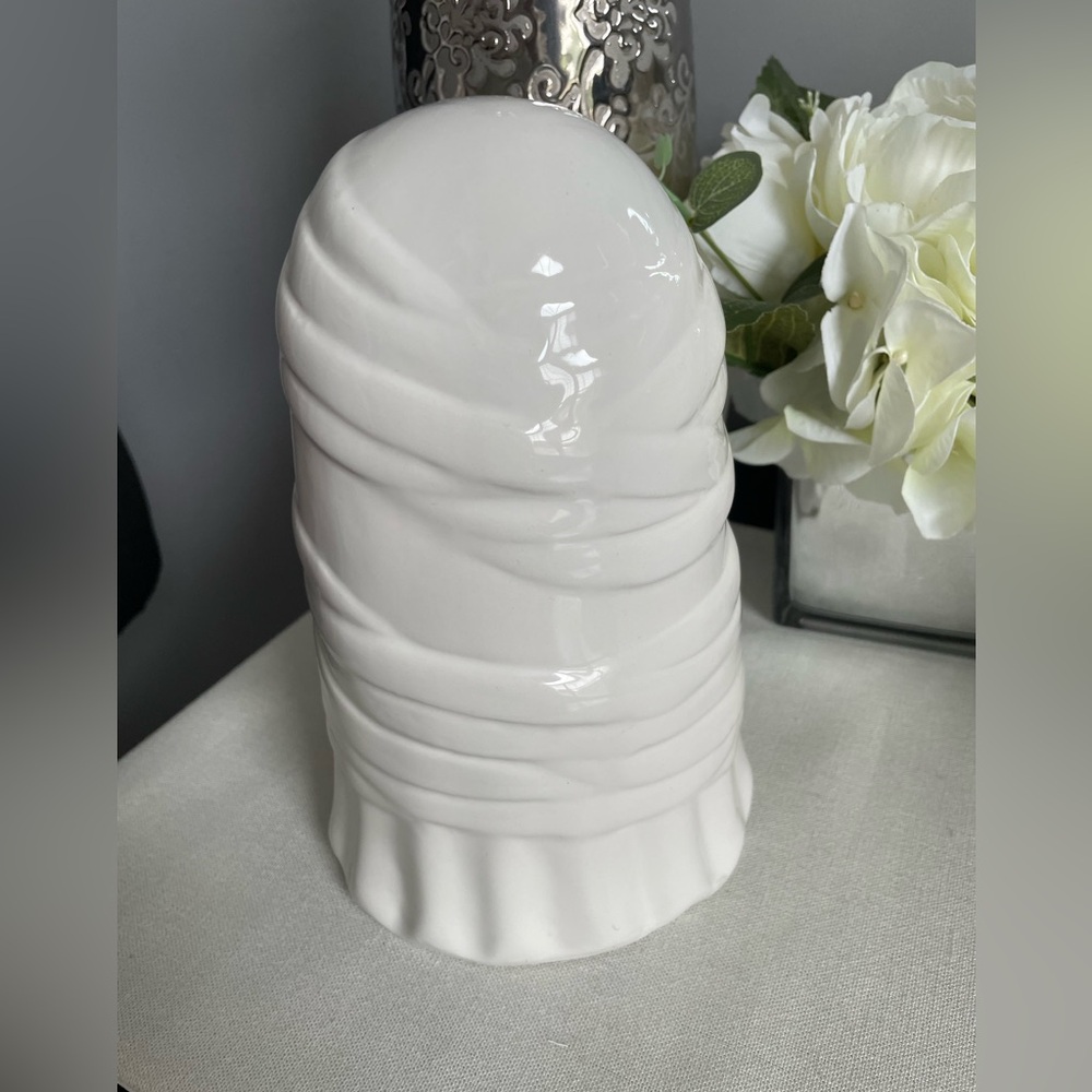 Ceramic Light-up Mummy Ghost - Picture 5 of 5